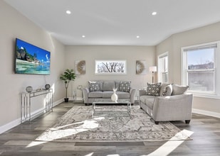 Building Photo - 1111 Bonnie Brae