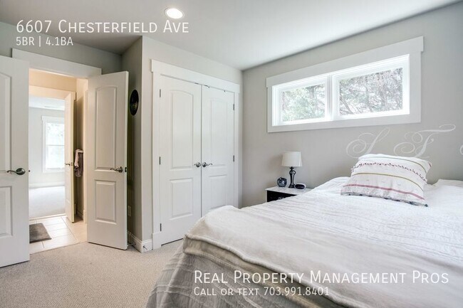 Building Photo - 6607 Chesterfield Ave
