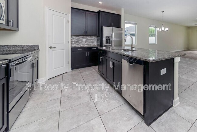 Building Photo - 11036 Sycamore Woods Dr