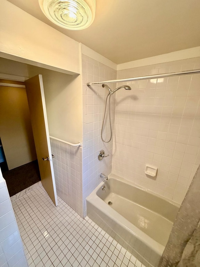 Building Photo - 3015 Belgrade St