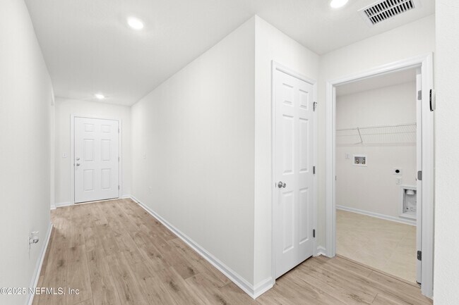 Building Photo - 11117 Buckner Ln