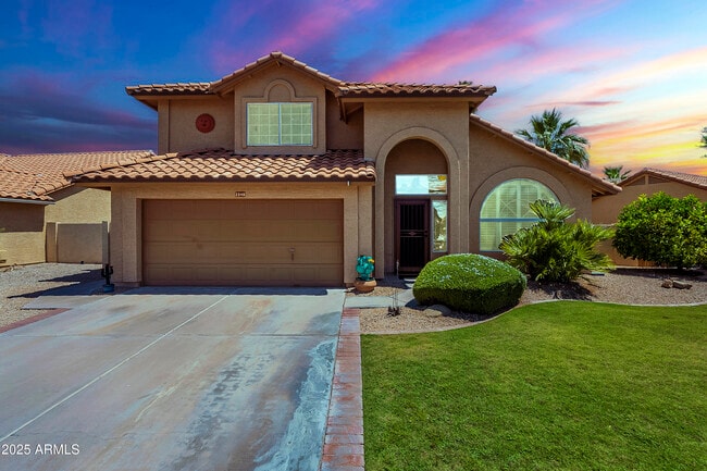 Primary Photo - 2340 W Myrtle Dr