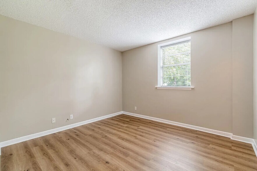 Building Photo - 2929 Selena Dr