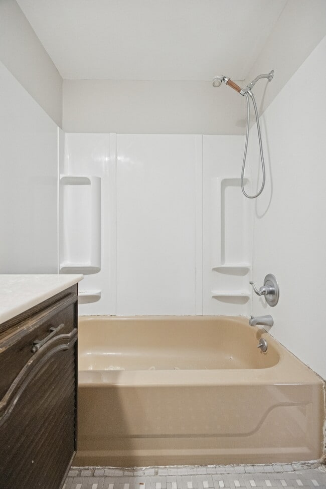 Building Photo - 1032 Taylor Dr