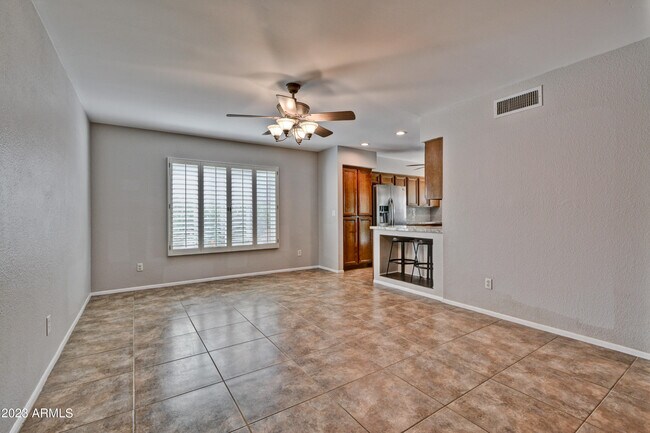 Building Photo - 6747 E Aire Libre Ln