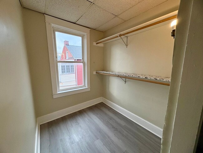 Building Photo - 2 Bedroom 1 Bathroom in Lancaster City!