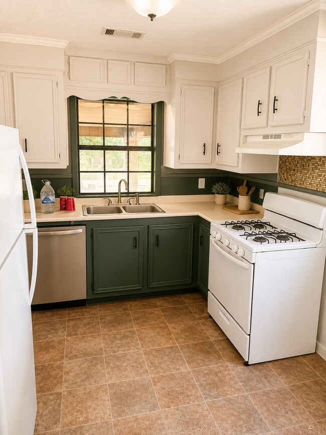 Building Photo - Spacious 3 Bedroom, 2 Bath Home in North Jackson