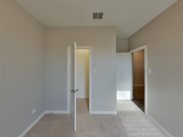 Building Photo - 431 Walpole Ct