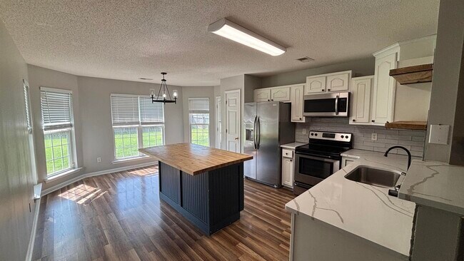 Building Photo - 5491 Milton Ridge Dr
