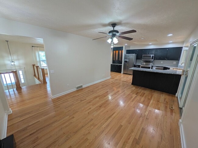 Building Photo - 808 Leprechaun Ln