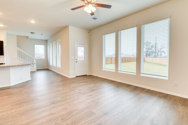 Building Photo - 399 Magnolia Ln