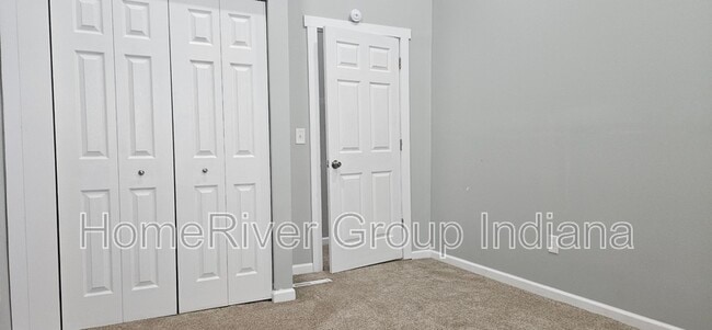Building Photo - 1363 Blaine Ave