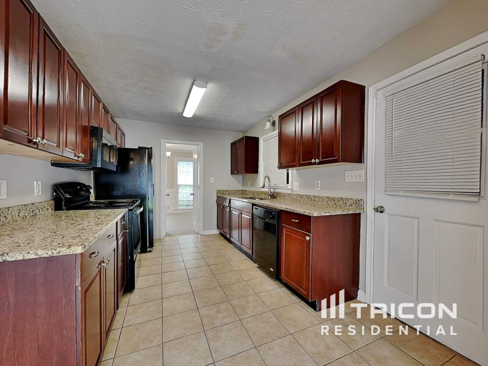 Building Photo - 4047 Linda Ln SW