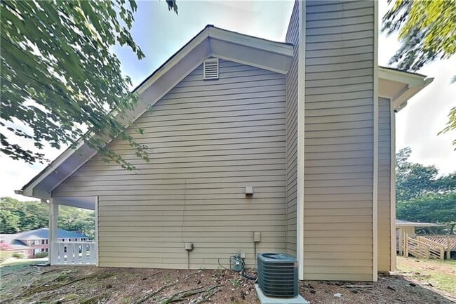 Building Photo - 2742 Bentwood Dr