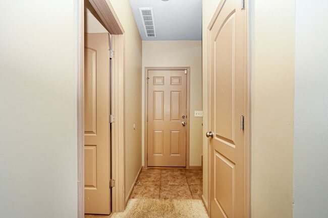 Building Photo - Gorgeous Family home for Rent!