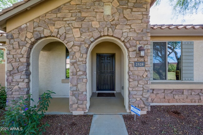 Primary Photo - 2528 S Portland Ave