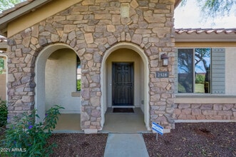 Building Photo - 2528 S Portland Ave