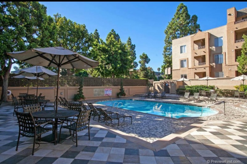 Building Photo - 3550 Lebon Dr