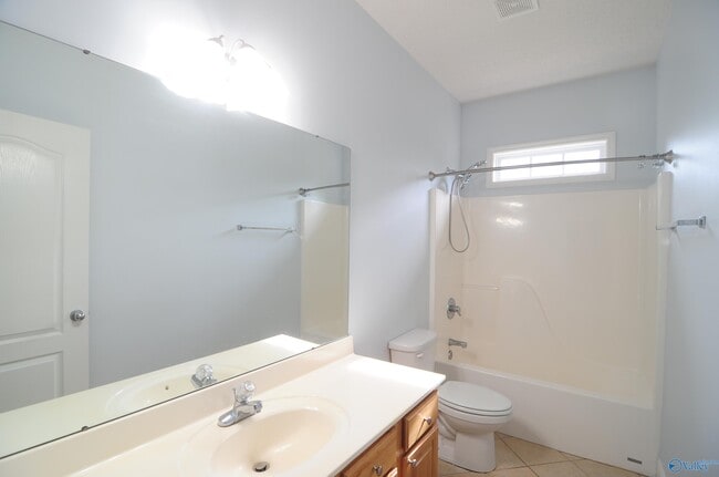 Building Photo - 5016 Liberty Park Cir SE