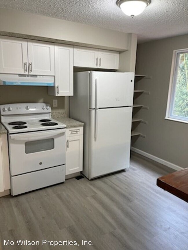 Building Photo - 3 br, 2.5 bath House - 3422 Belfry Lane