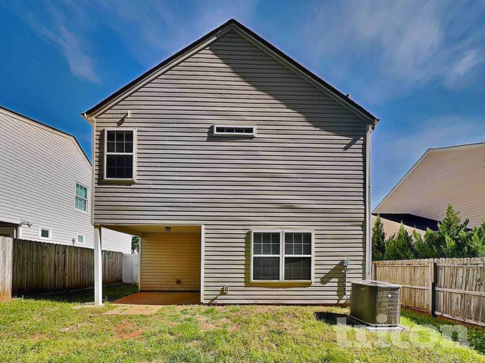 Building Photo - 250 Oak Grove Way