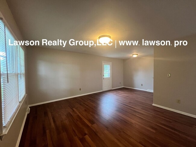 Building Photo - Charming and Clean- Hollins Three Bedroom ...