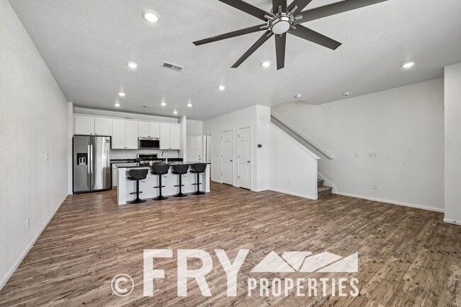 Building Photo - 3BR Home w/ Attached Garage + Easy Commute to Denver & DIA