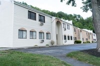 Building Photo - 33 Scarborough Ln