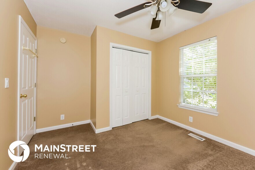 Building Photo - 825 Stone Hedge Ct