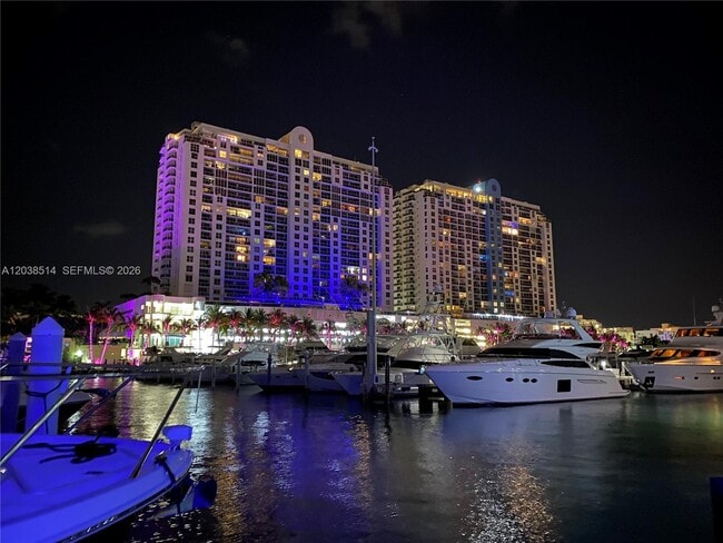 Building Photo - 1800 Sunset Harbour Dr