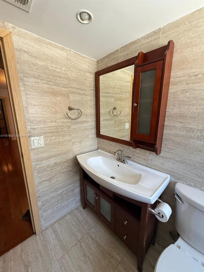 Building Photo - 1500 S Ocean Dr