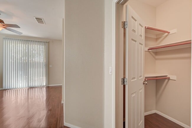 Building Photo - Single Story Single Family Home in Gated Community within N Las Vegas