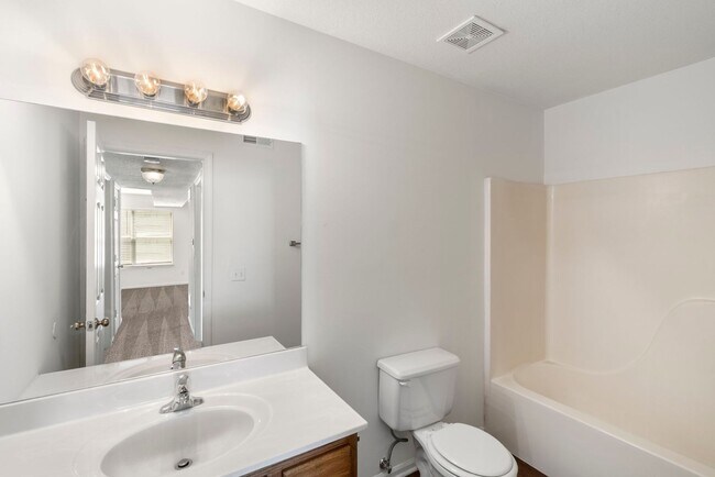 Building Photo - 5001-5003 Betty Jean Way