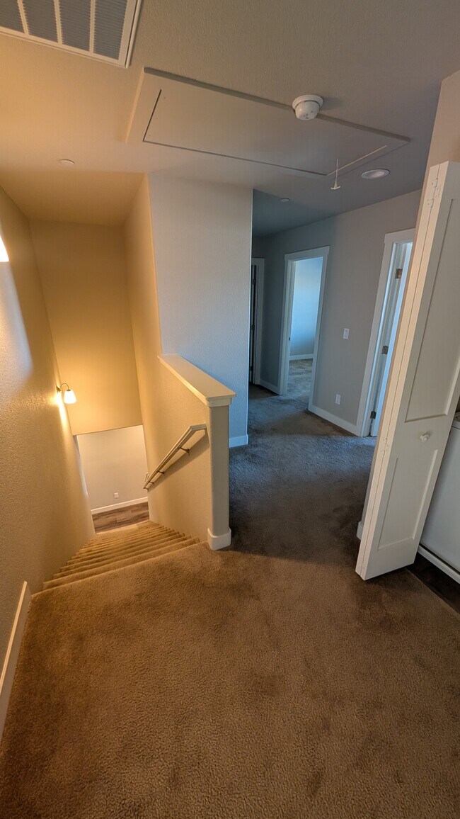 Building Photo - 1156 Montevideo Cir