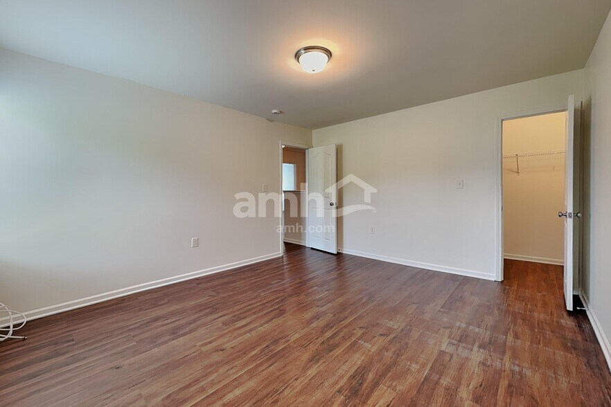 Building Photo - 12838 Settlers Trail Ct