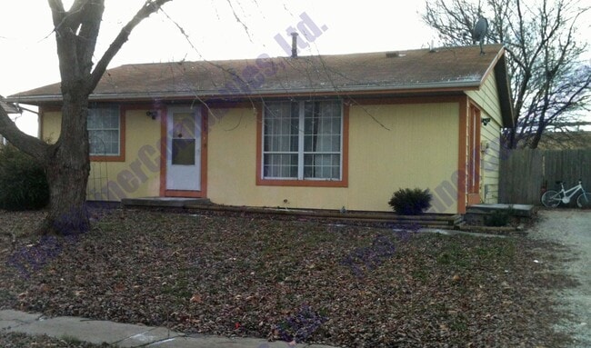 Building Photo - Sublease Available Beginning December 1st