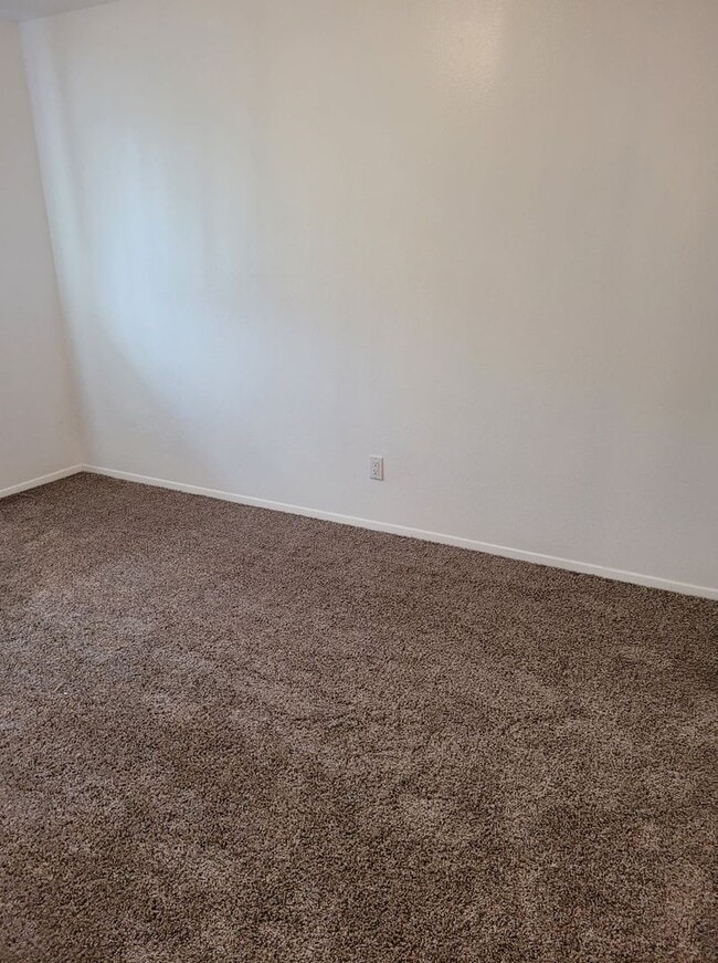 Building Photo - COMING SOON-Updated 3 bedroom 2 bath