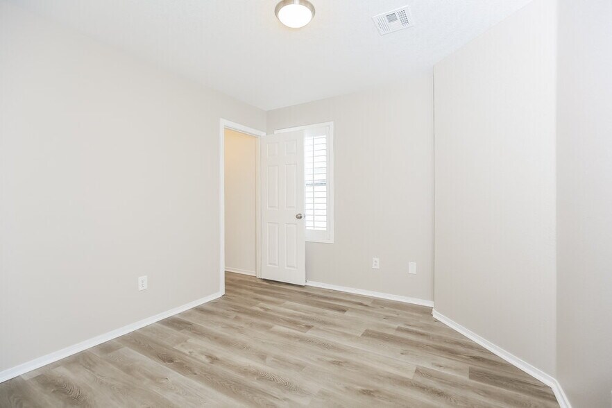 Building Photo - 10548 Congaree St