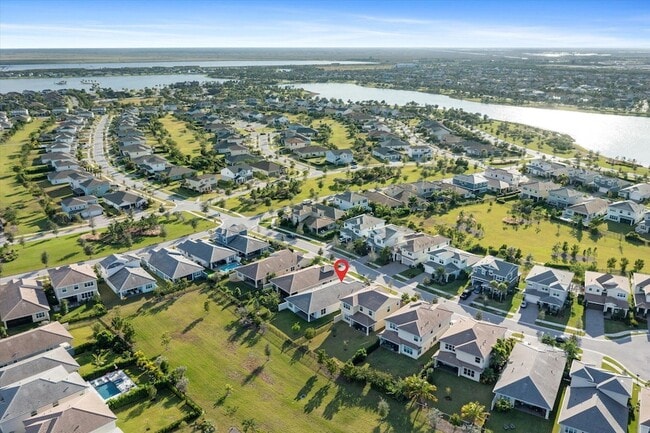 Building Photo - 1346 Harvester Xing