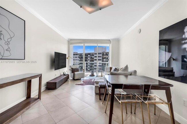 Building Photo - 218 SE 14th St