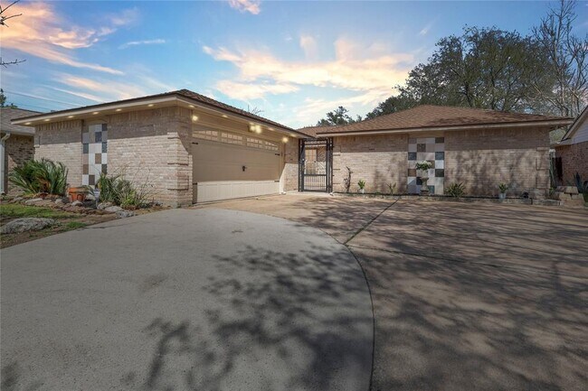 Primary Photo - 13622 Wimbledon Oaks Dr