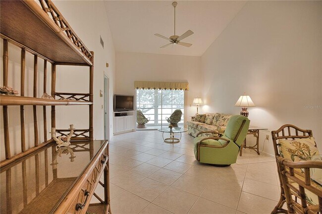 Building Photo - 766 Village Cir