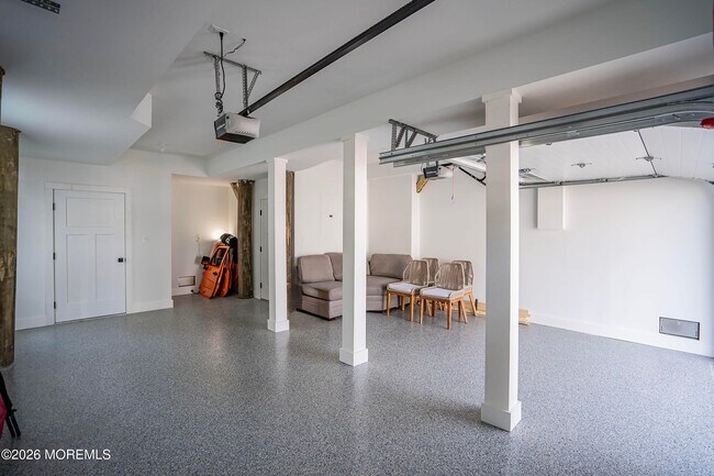 Building Photo - 53 Fort Ave