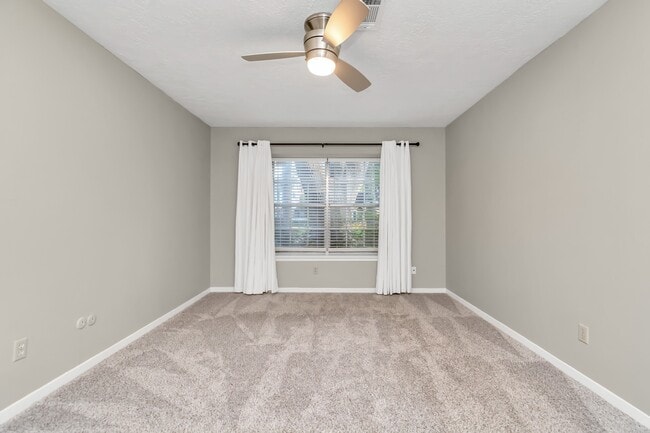Building Photo - 12526 Hazelwood Ln