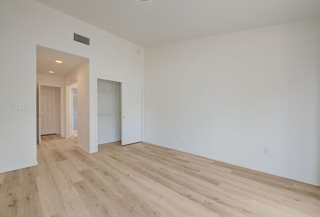 Building Photo - 2613 Breakers Creek Dr