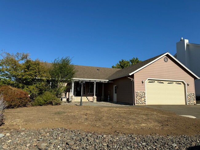 Primary Photo - Green area 3 bedroom 2 bath with bonus roo...