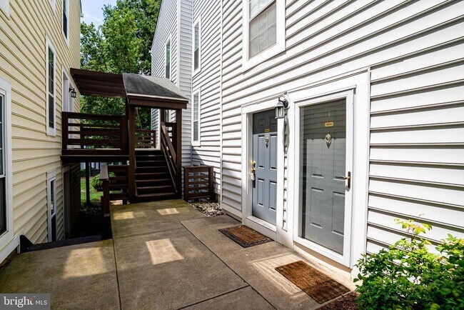 Building Photo - 10039 Oakton Terrace Rd