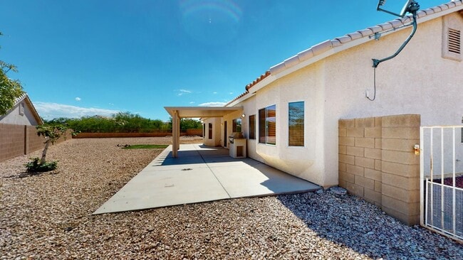 Building Photo - One Story Home Near Beautiful Mountain's Edge Community