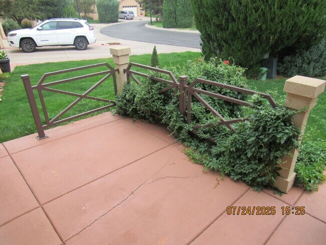 Building Photo - 1417 Fir Ct