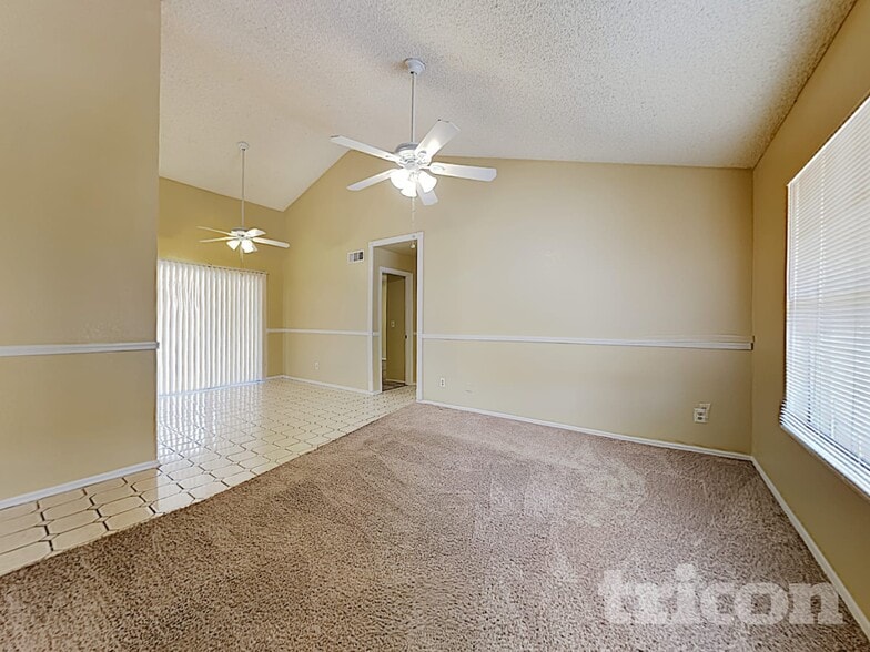 Building Photo - 18815 N 45th Dr